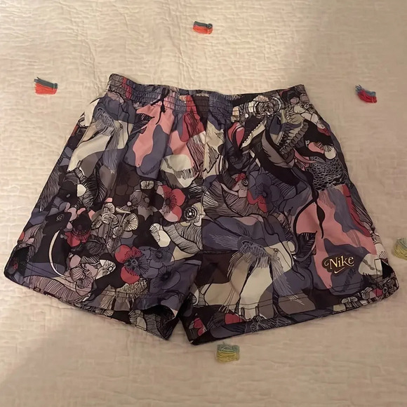 Floral Nike Shorts with Gold Nike Logo Small S - Picture 1 of 6